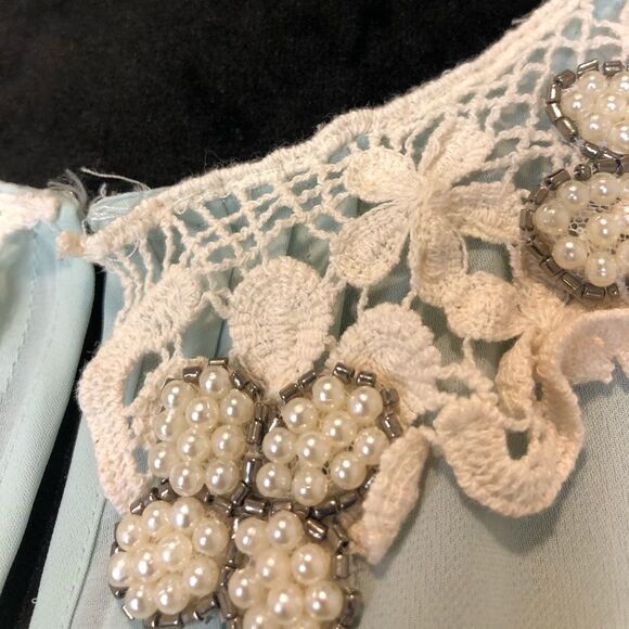 Lauren Conrad blue sleeveless top w/ pearl collar - Picture 6 of 15